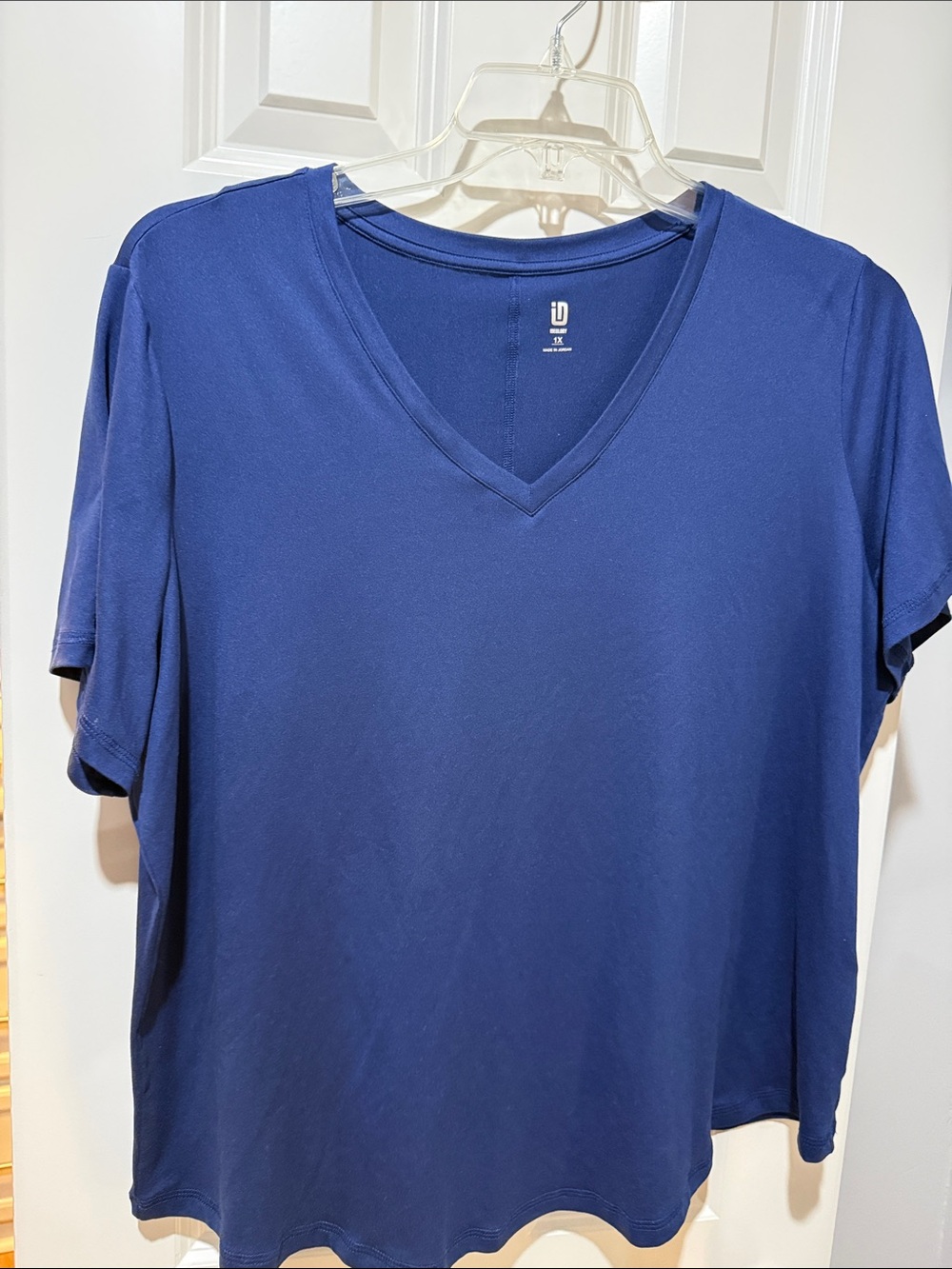 Ideology Womens  V-Neck Tee in Deep Blue